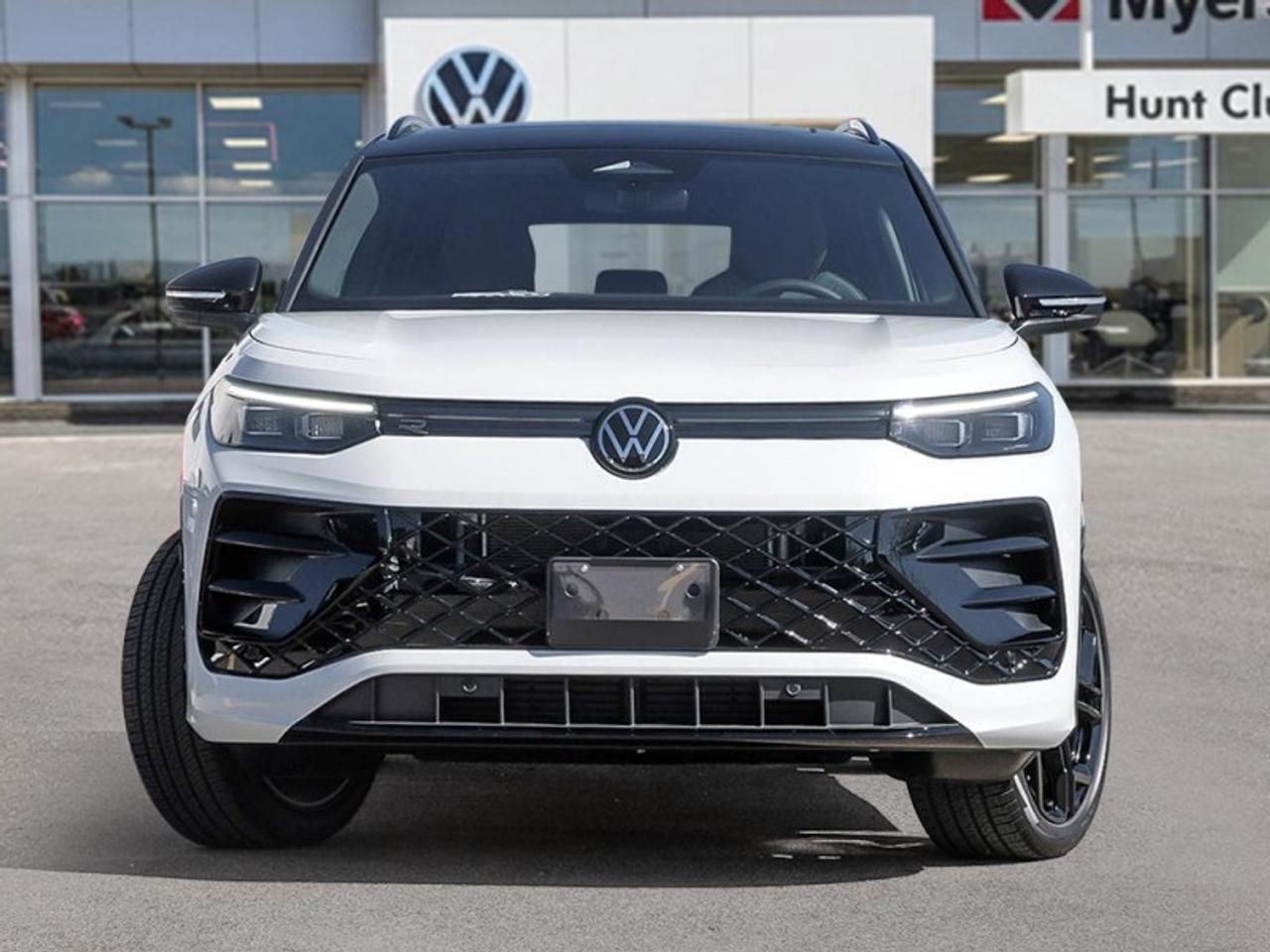 2026 Volkswagen Tiguan Comfortline R-Line Black Edition Photo