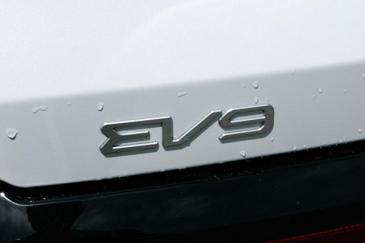 2026 Kia EV9 Land w/Plus Package AWD Photo