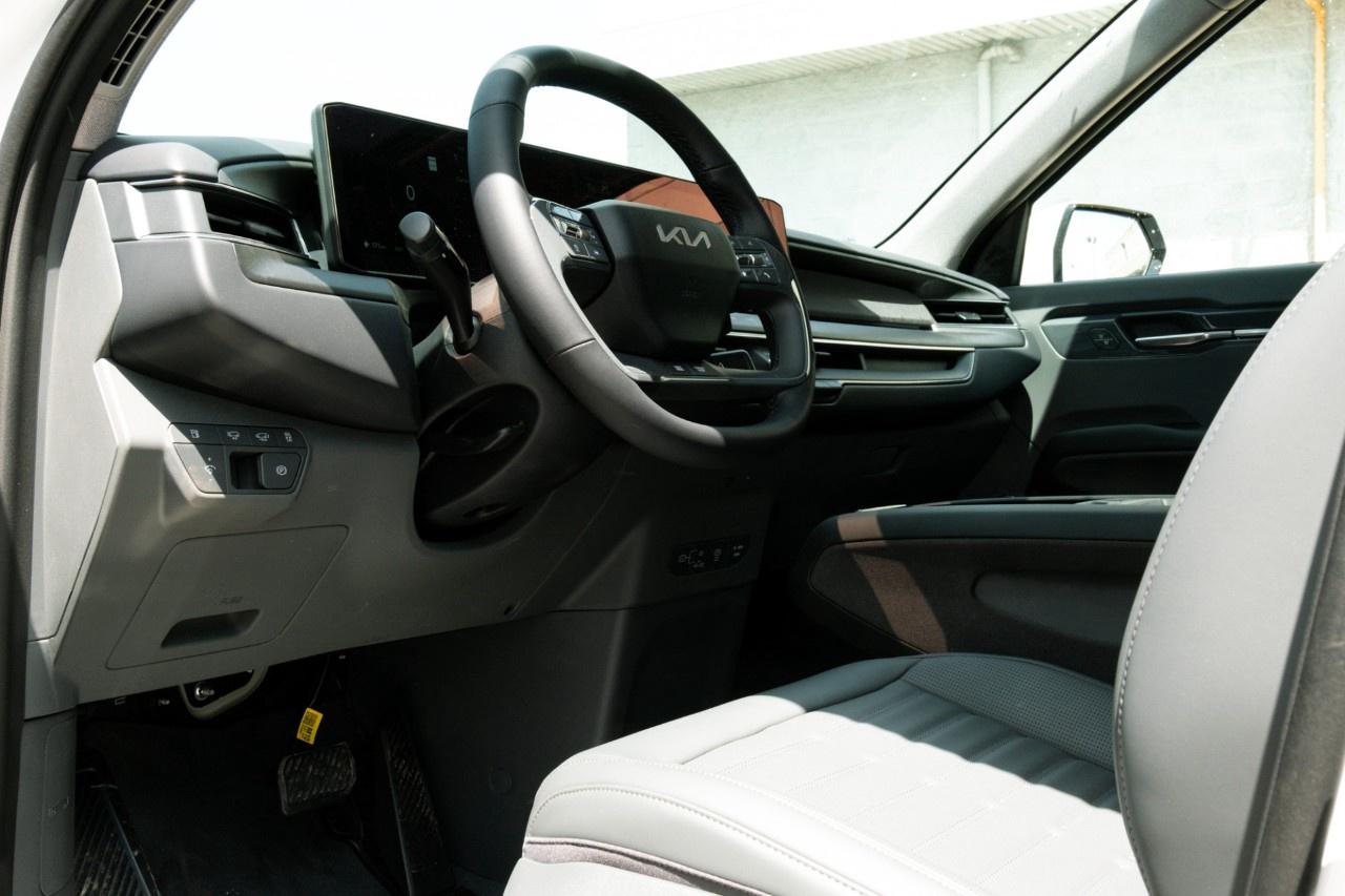 2026 Kia EV9 Land w/Plus Package AWD Photo