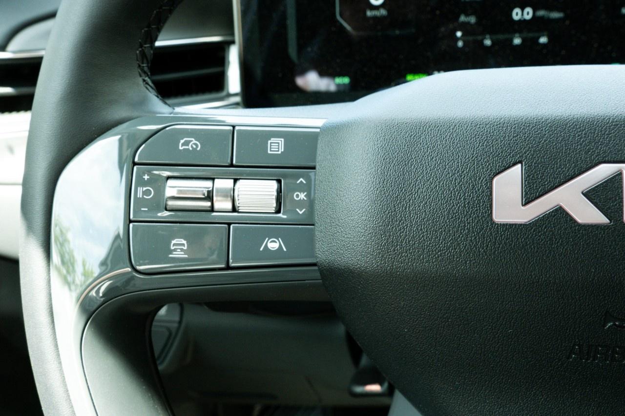 2026 Kia EV9 Land w/Plus Package AWD Photo