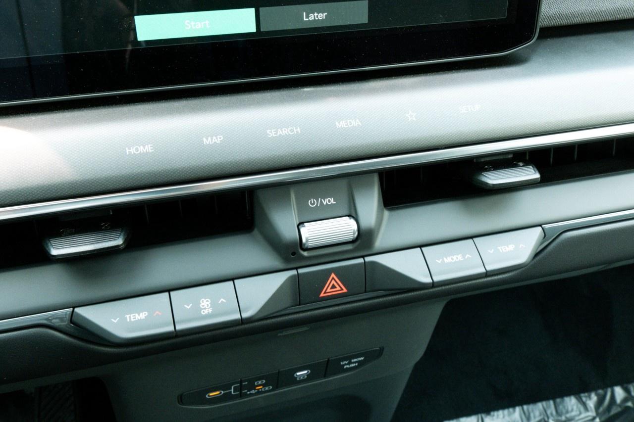 2026 Kia EV9 Land w/Plus Package AWD Photo