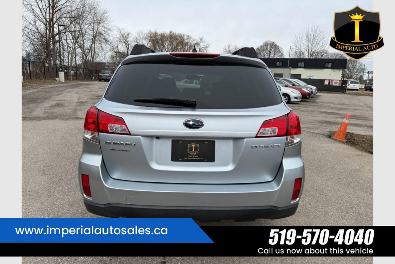 2013 Subaru Outback Limited*ONE OWNER Photo