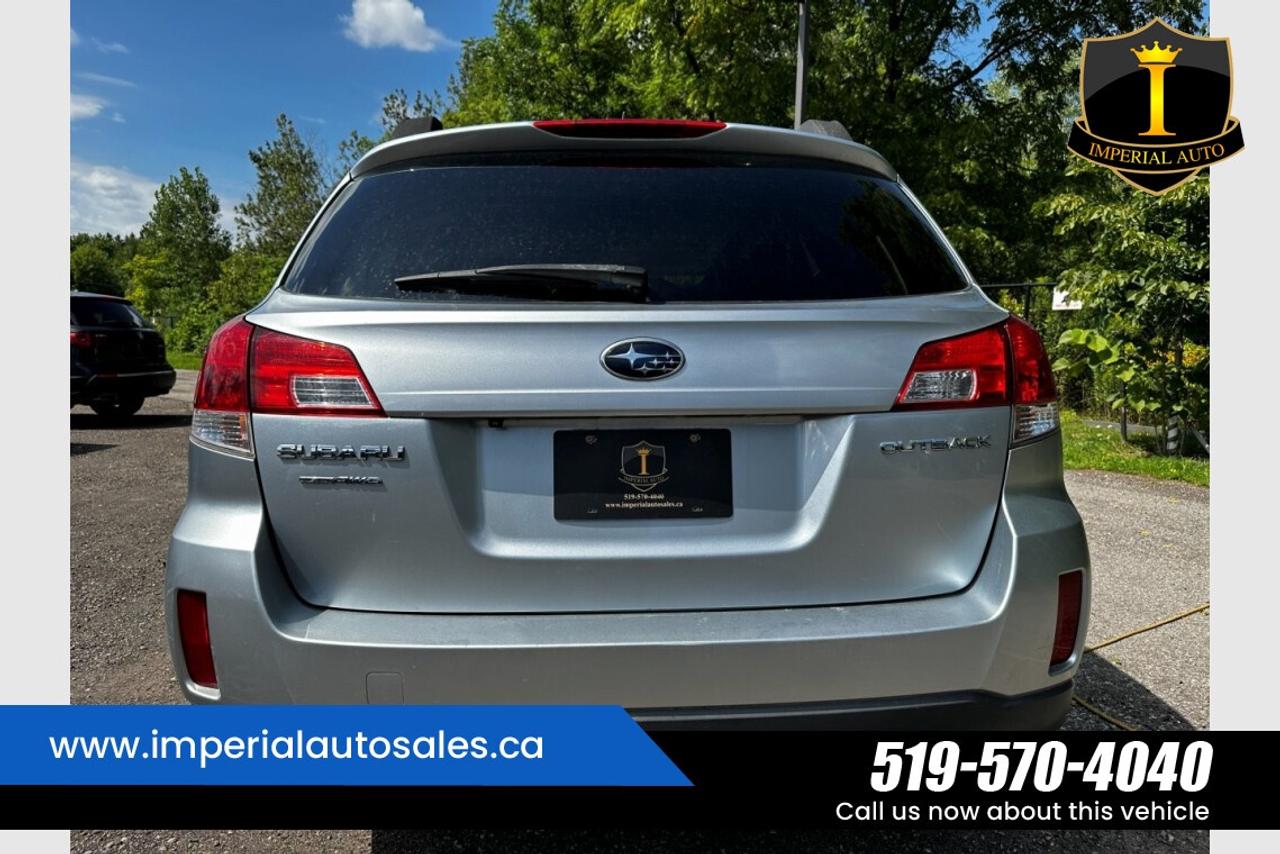 2013 Subaru Outback Limited*ONE OWNER Photo