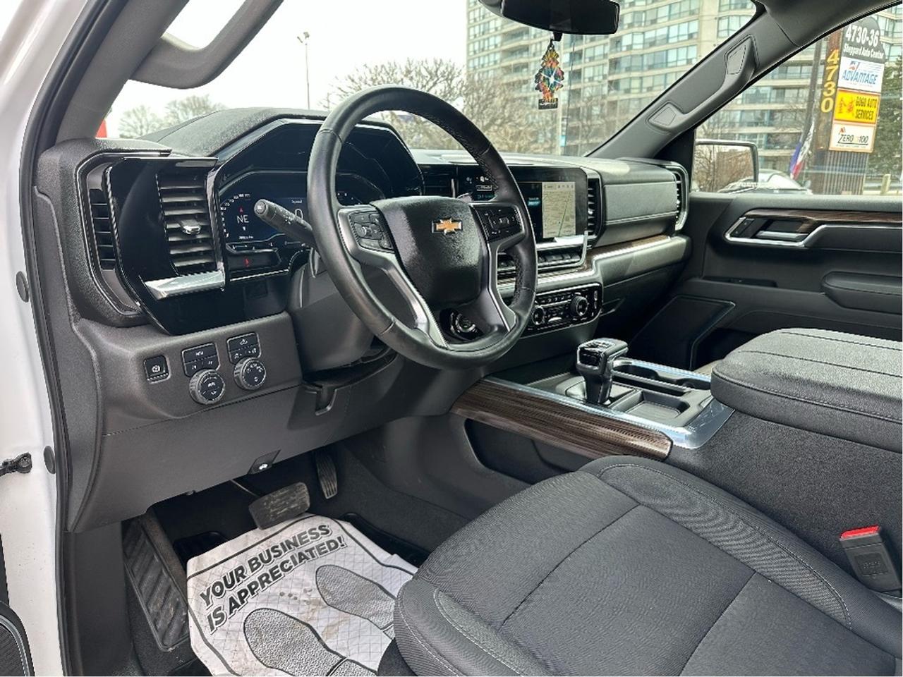 2025 Chevrolet Silverado 1500 LT Diesel Long Box Photo