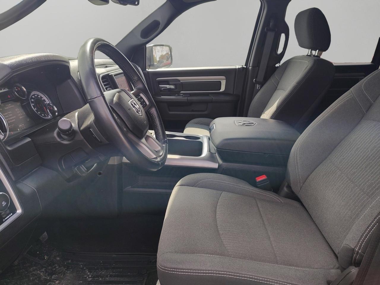 2023 RAM 1500 Classic WARLOCK Photo