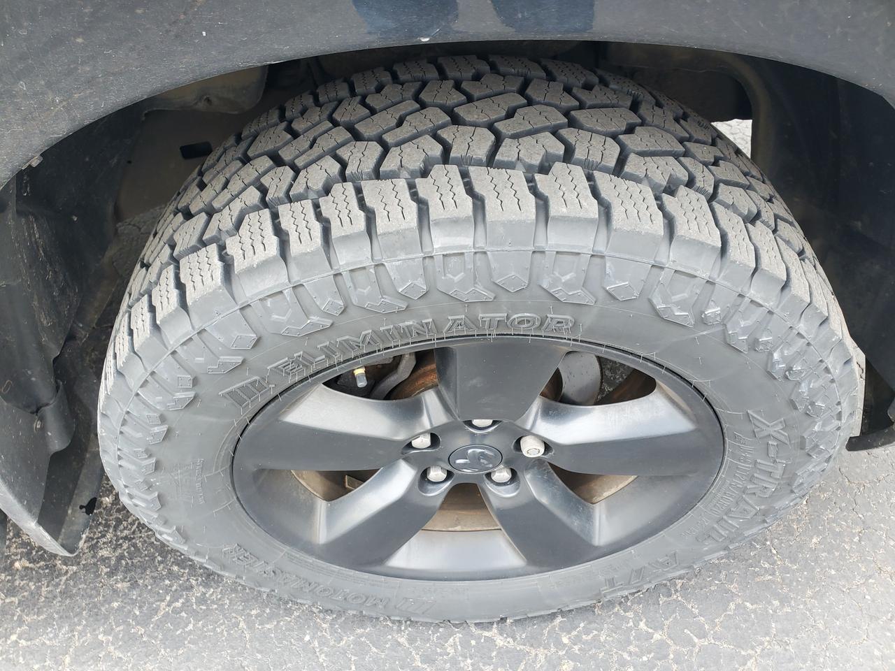 2019 RAM 1500 Classic SLT - 1 Year Waranty Included Photo
