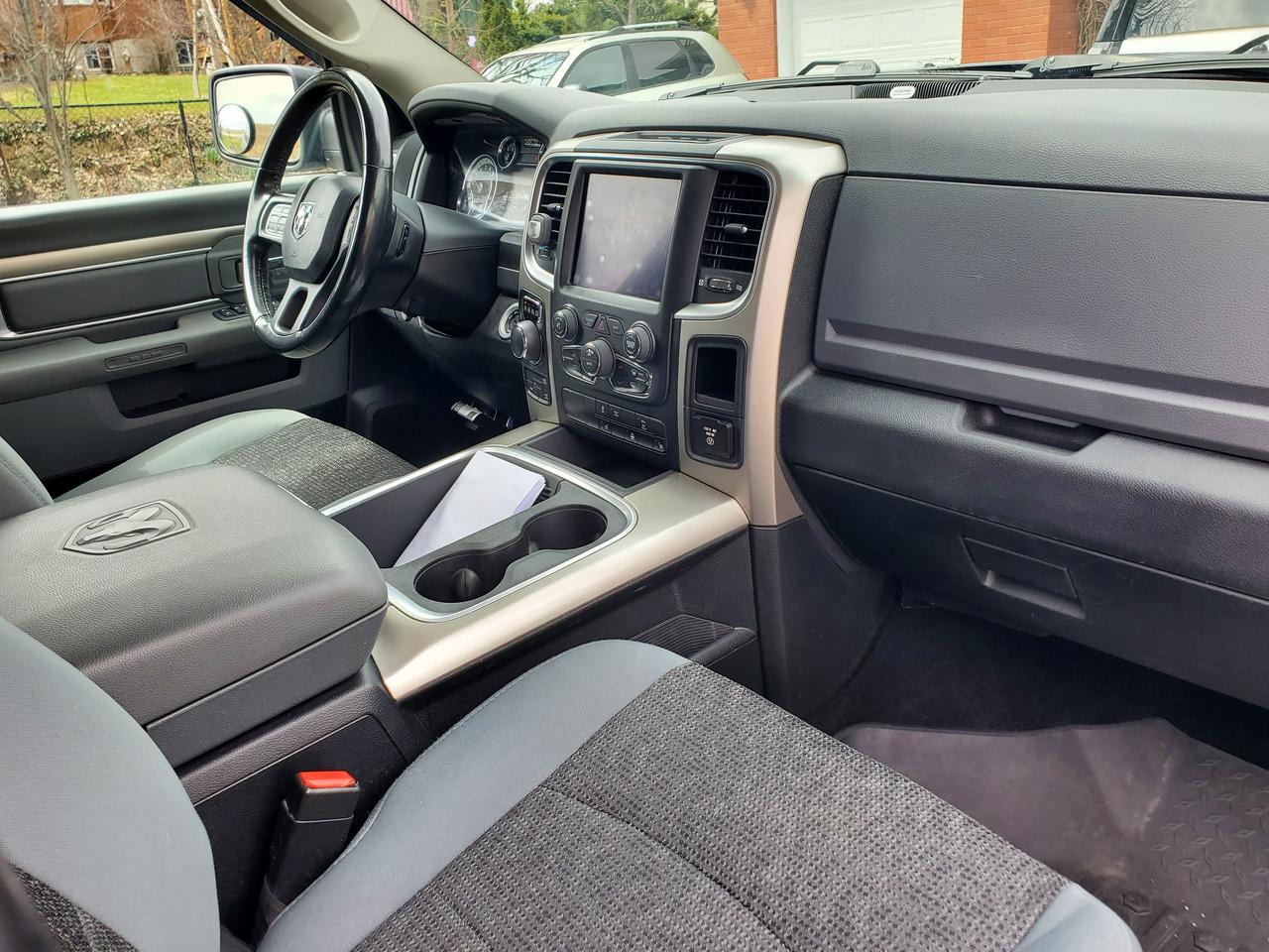 2019 RAM 1500 Classic SLT - 1 Year Waranty Included Photo