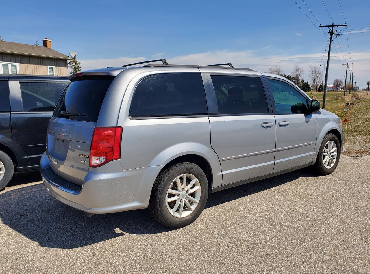 2015 Dodge Grand Caravan SXT Photo