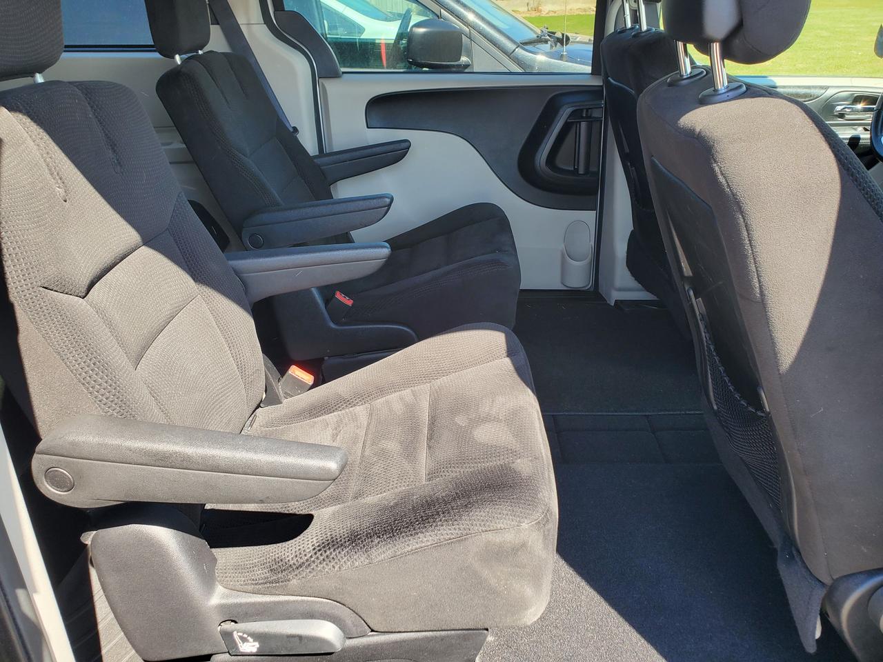 2015 Dodge Grand Caravan SXT Photo