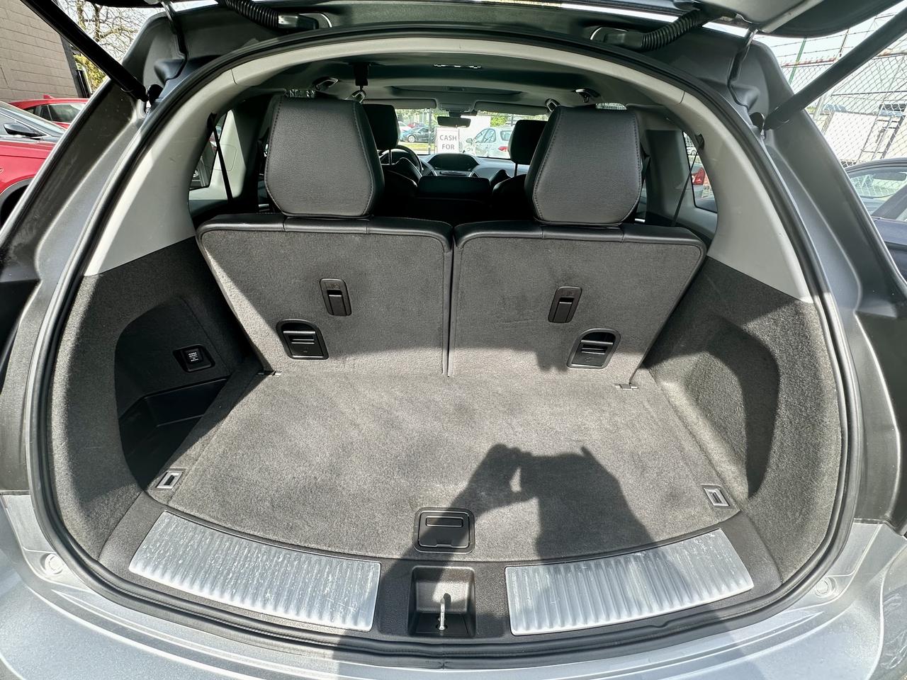 2017 Acura MDX SH-AWD 4dr Nav Pkg Photo
