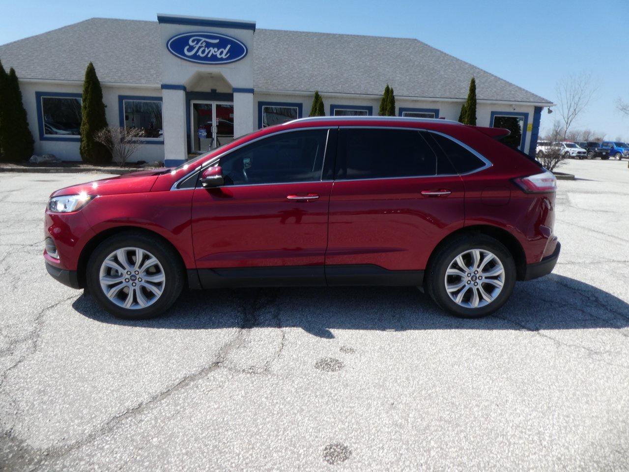 2019 Ford Edge Titanium | Heated Seats | Nav | Backup Cam | Photo