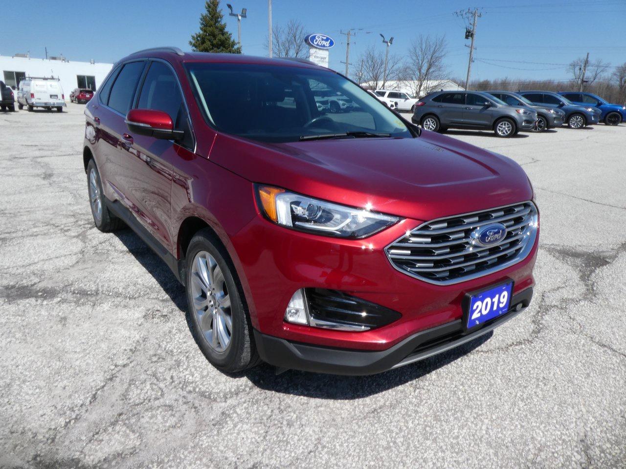 2019 Ford Edge Titanium | Heated Seats | Nav | Backup Cam | Photo