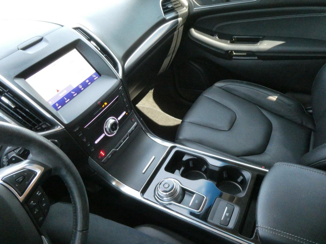 2019 Ford Edge Titanium | Heated Seats | Nav | Backup Cam | Photo