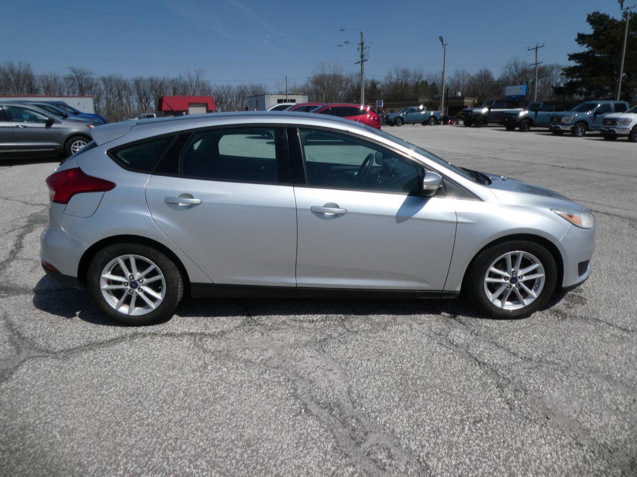 2017 Ford Focus SE | Backup Cam | Cruise Control | Photo