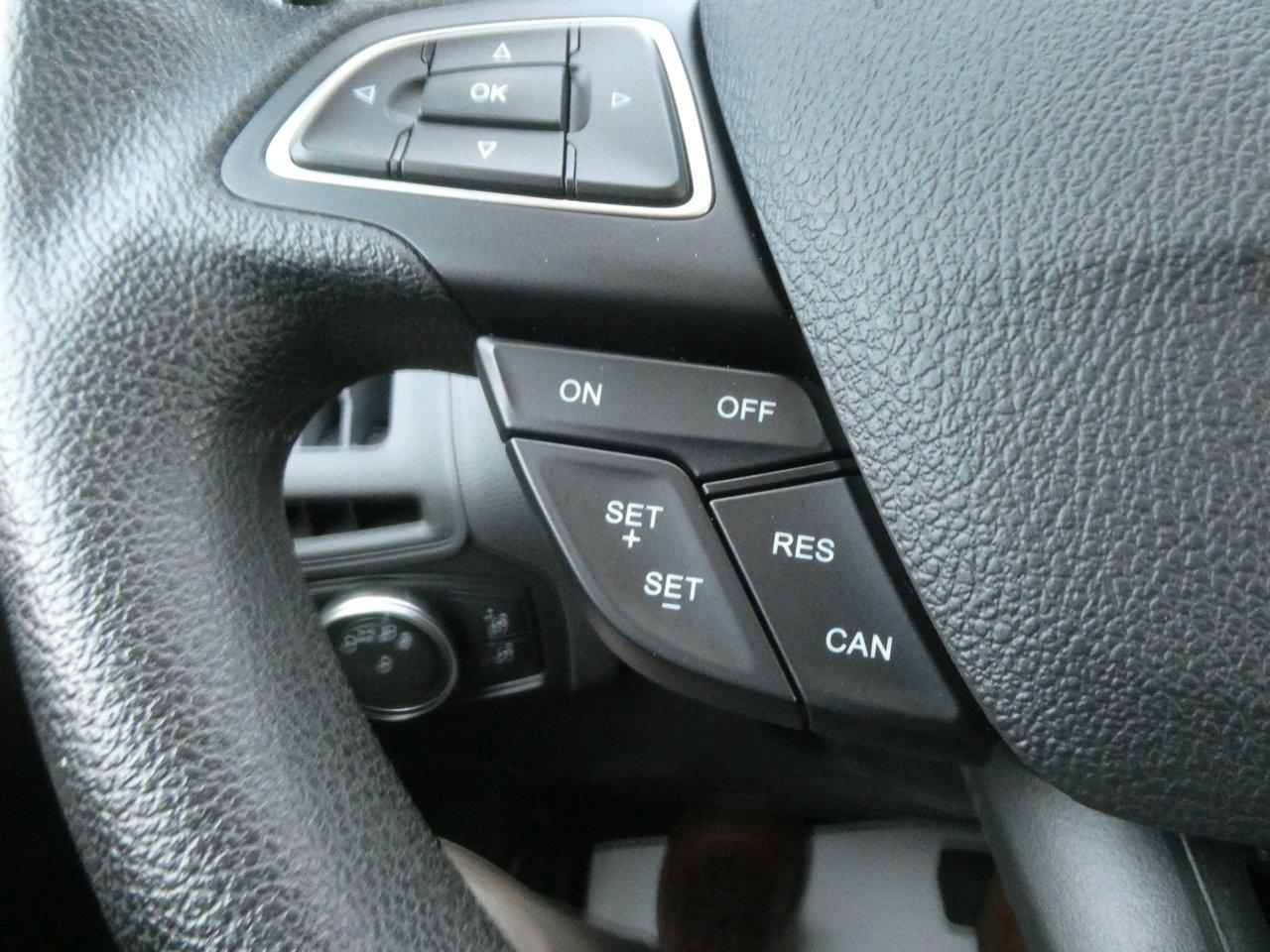 2017 Ford Focus SE | Backup Cam | Cruise Control | Photo
