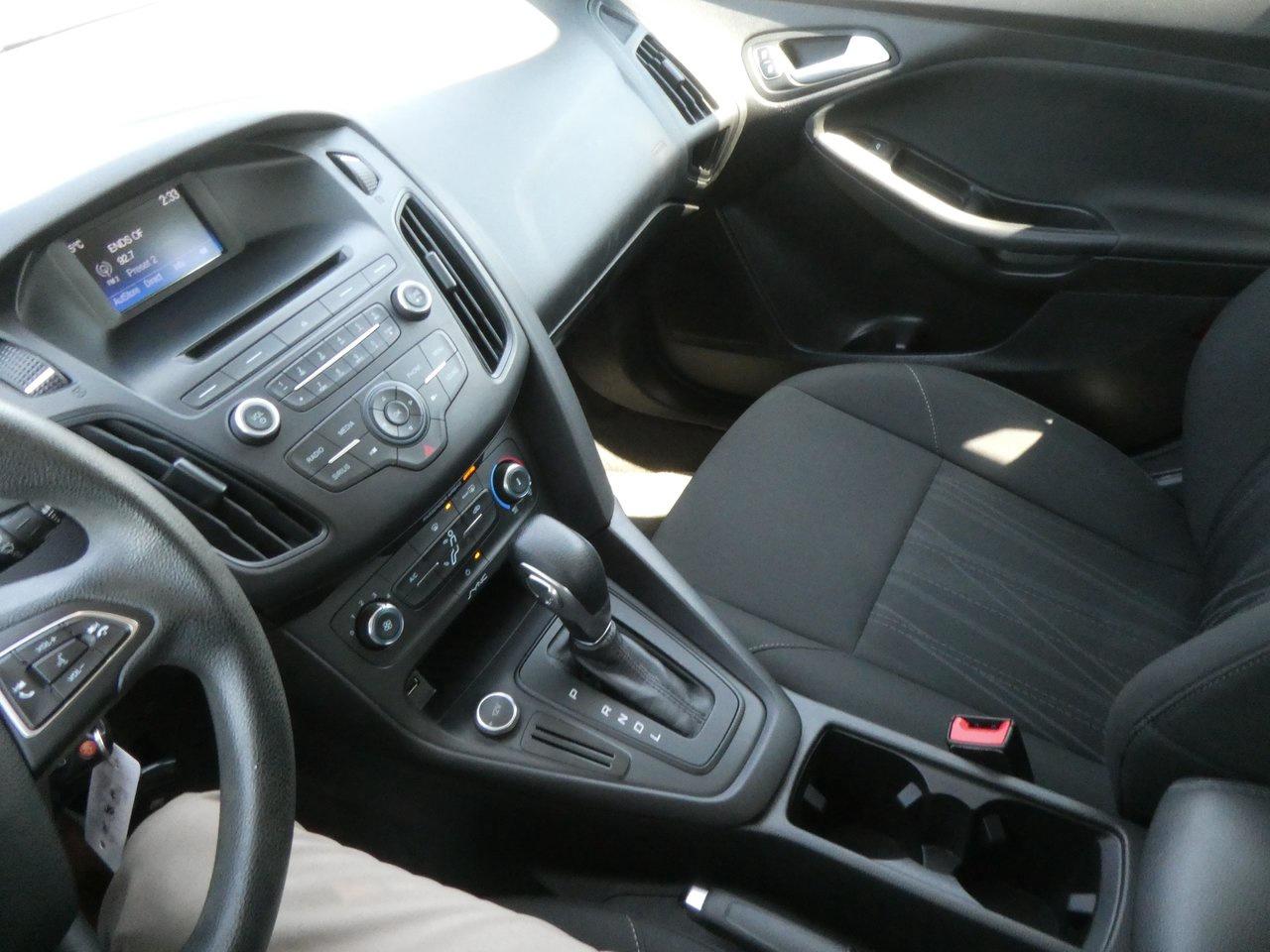 2017 Ford Focus SE | Backup Cam | Cruise Control | Photo