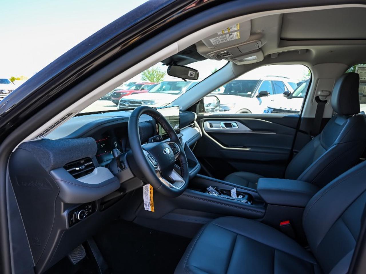 2026 Ford Explorer Active w/200A Pkg Photo