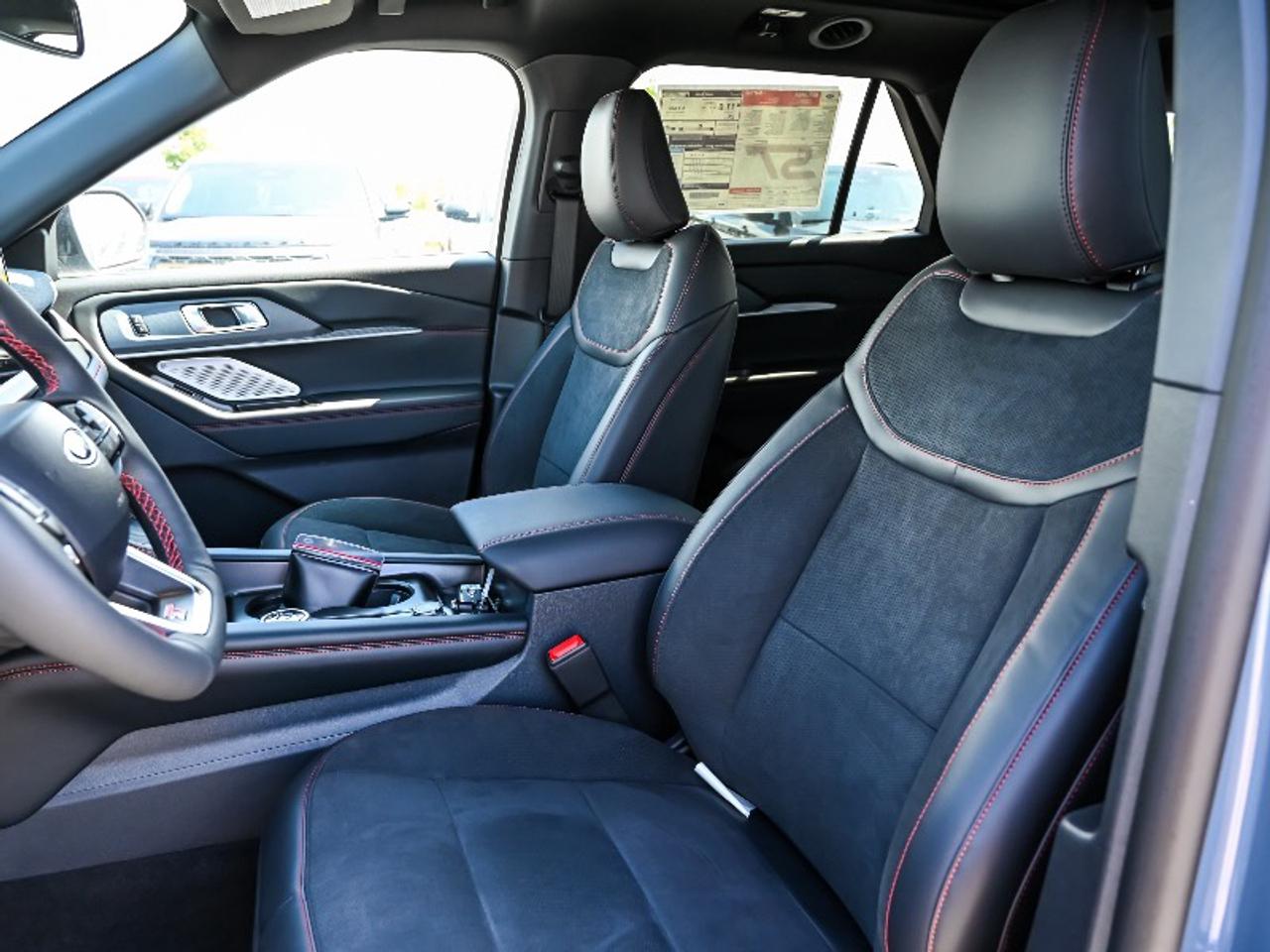 2026 Ford Explorer ST Photo