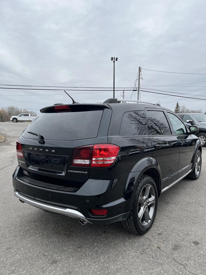 2018 Dodge Journey Crossroad Photo4