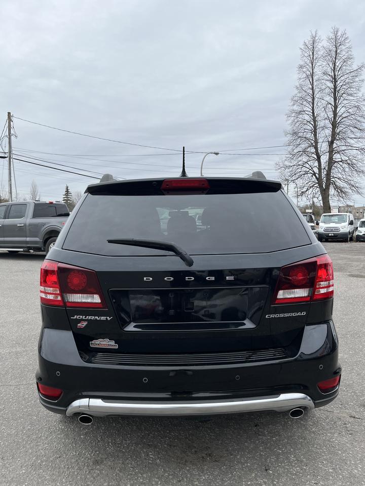 2018 Dodge Journey Crossroad Photo3