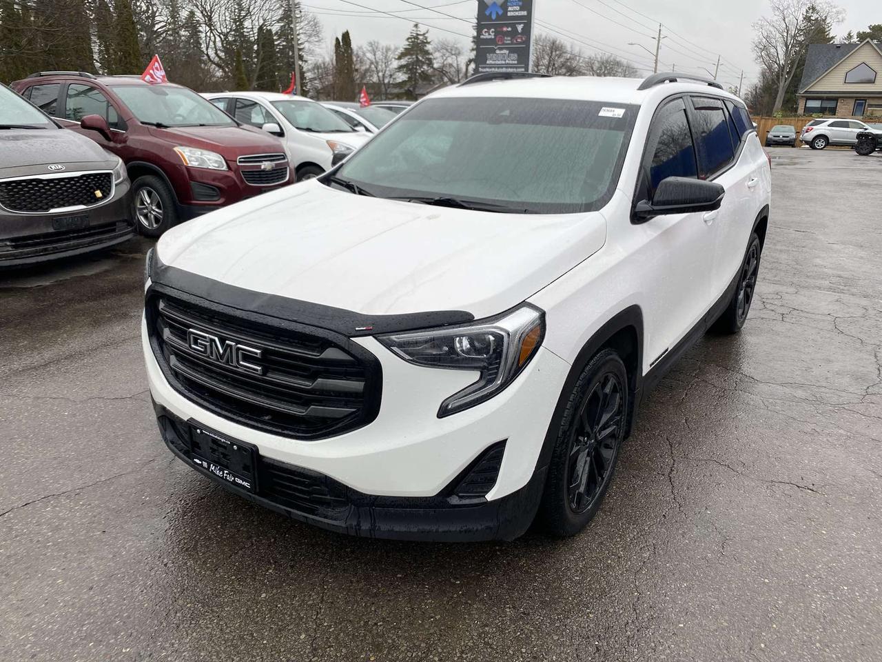 2021 GMC Terrain FWD 4DR SLE Photo