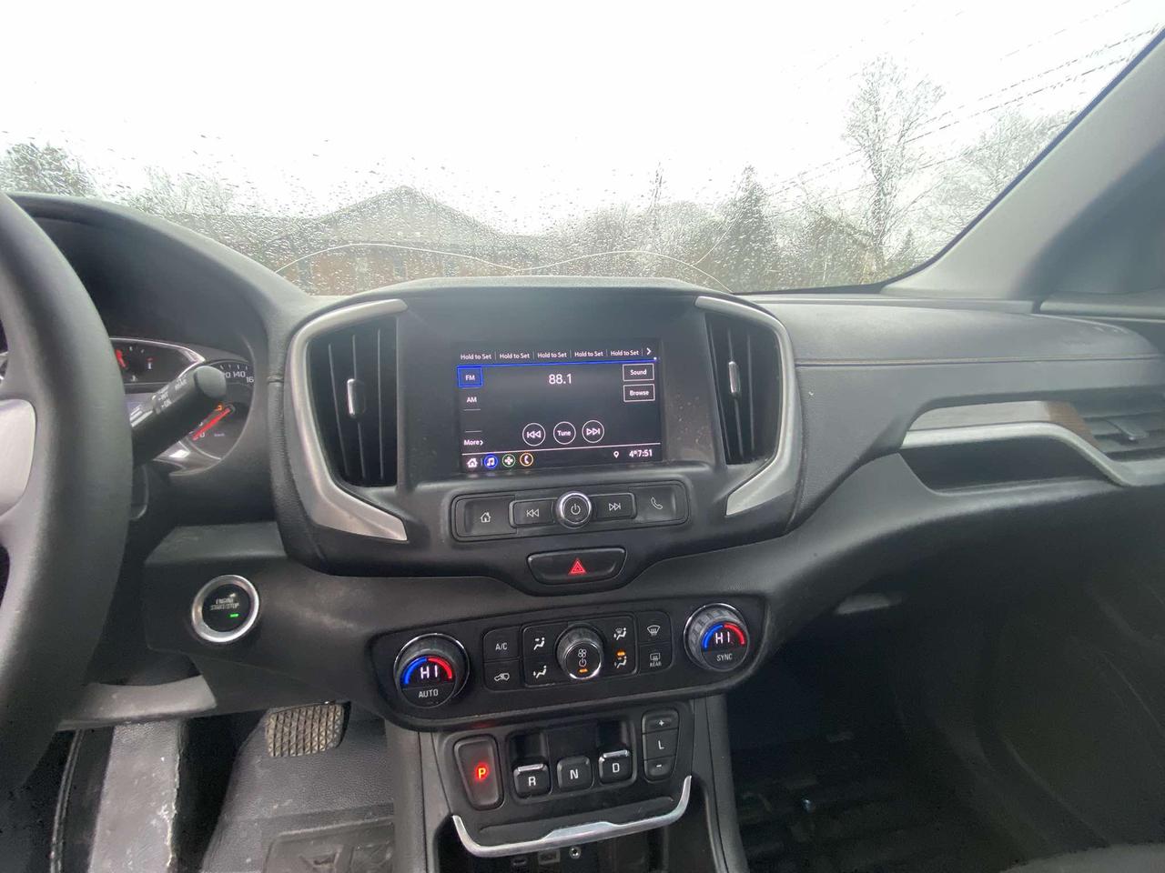 2021 GMC Terrain FWD 4DR SLE Photo