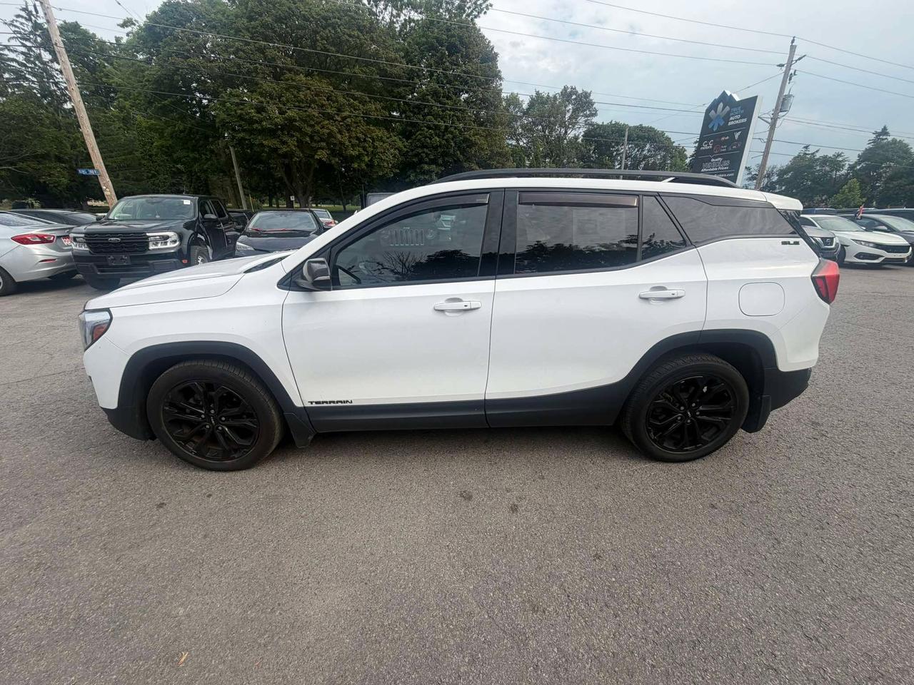 2021 GMC Terrain FWD 4DR SLE Photo