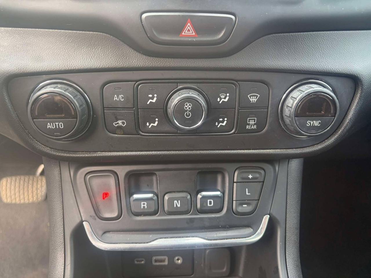2021 GMC Terrain FWD 4DR SLE - Photo #16