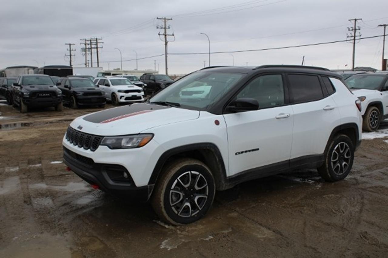 2024 Jeep Compass Trailhawk 4x4 w/Htd Leather, pano S/R, NAV, BUC - Photo #1