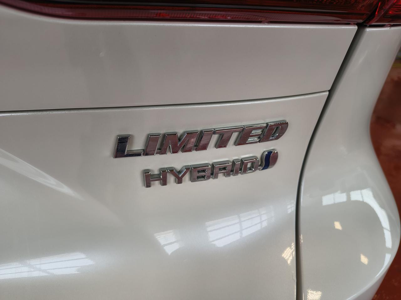 2022 Toyota Venza LIMITED Photo0