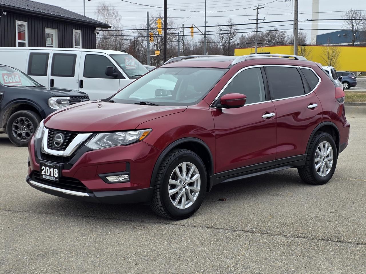 2018 Nissan Rogue SV AWD Photo0
