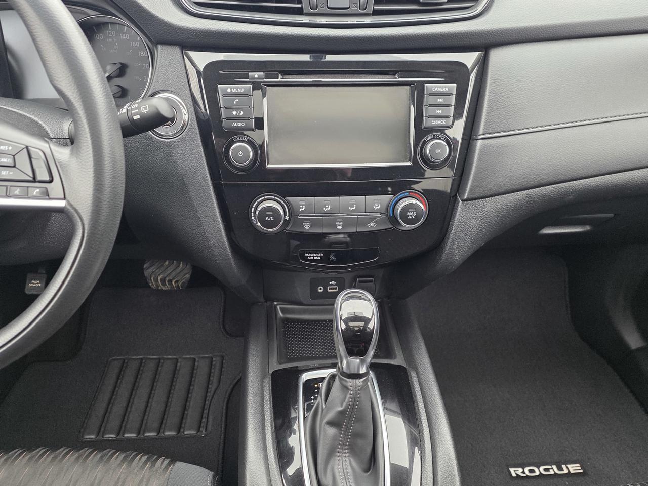 2018 Nissan Rogue SV AWD Photo
