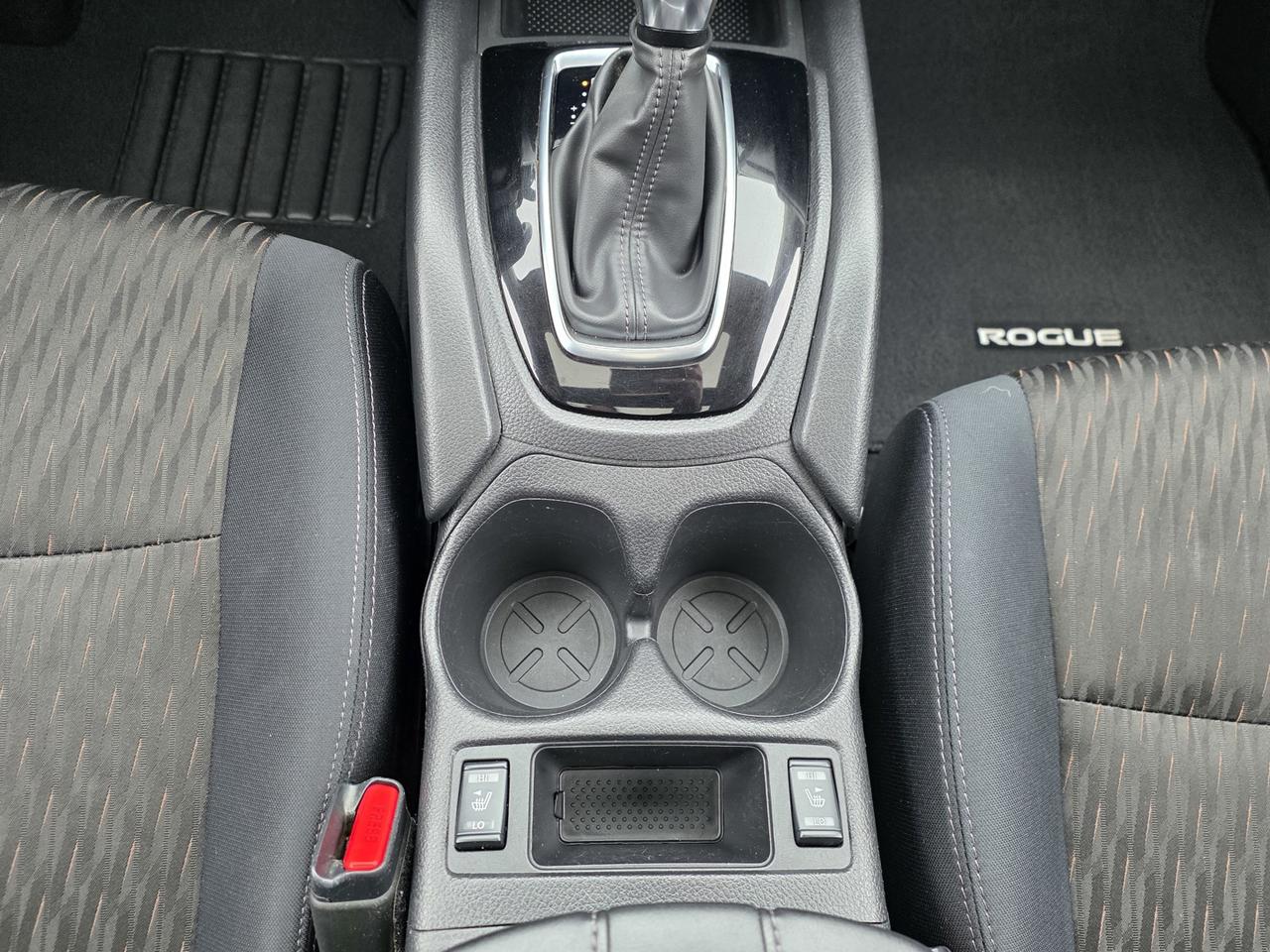 2018 Nissan Rogue SV AWD Photo