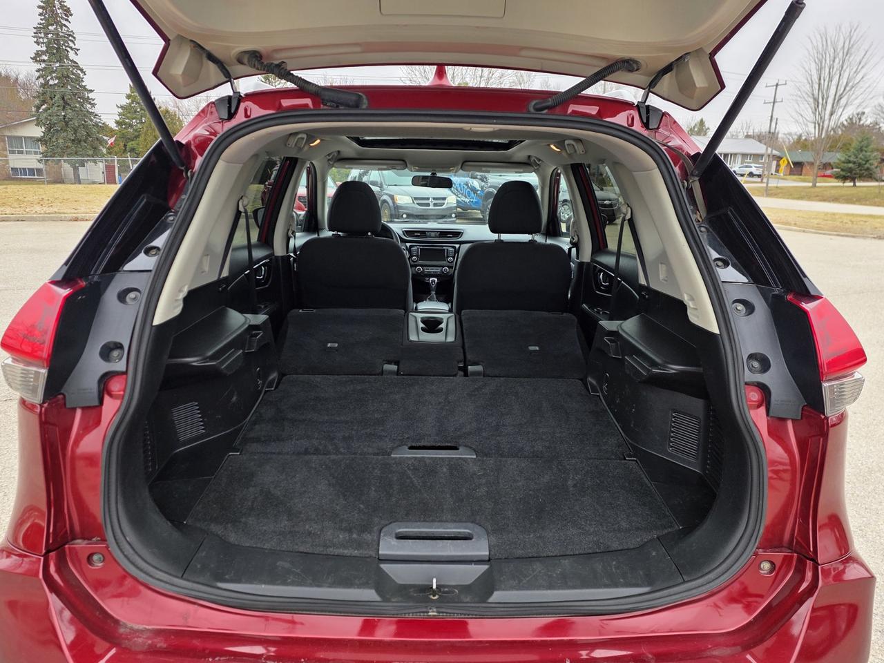 2018 Nissan Rogue SV AWD Photo