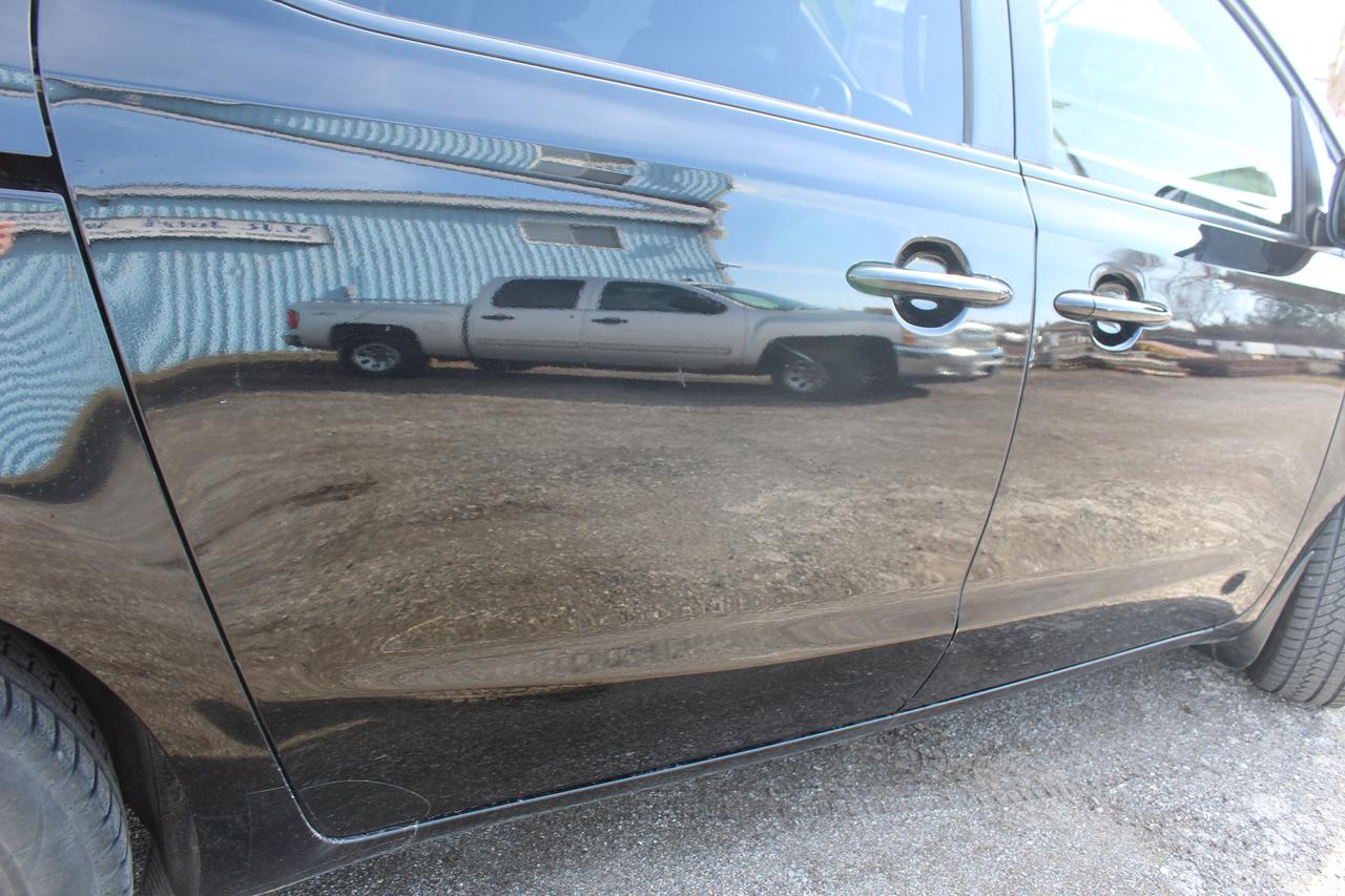 2017 Kia Sedona L Photo