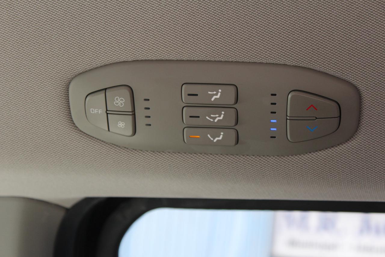 2017 Kia Sedona L Photo