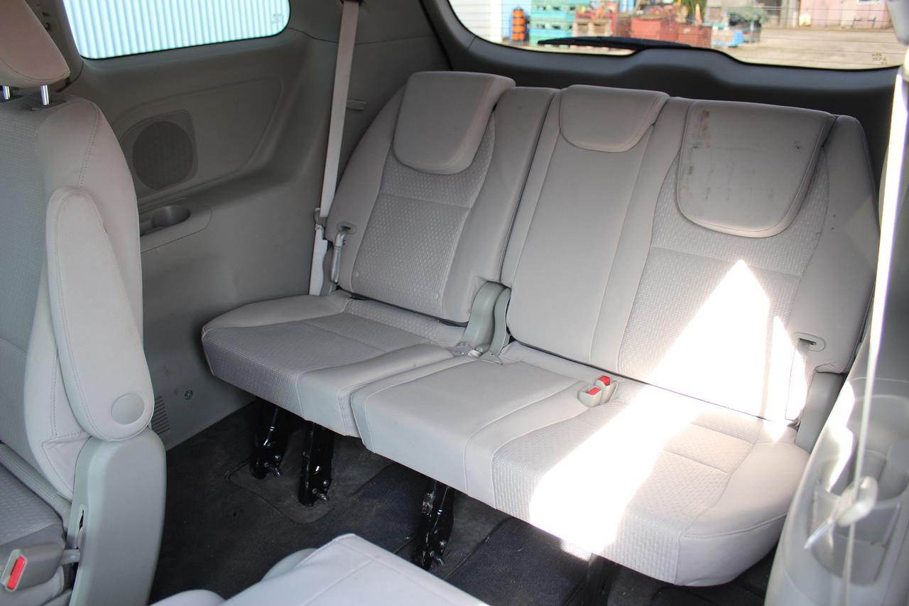 2017 Kia Sedona L Photo