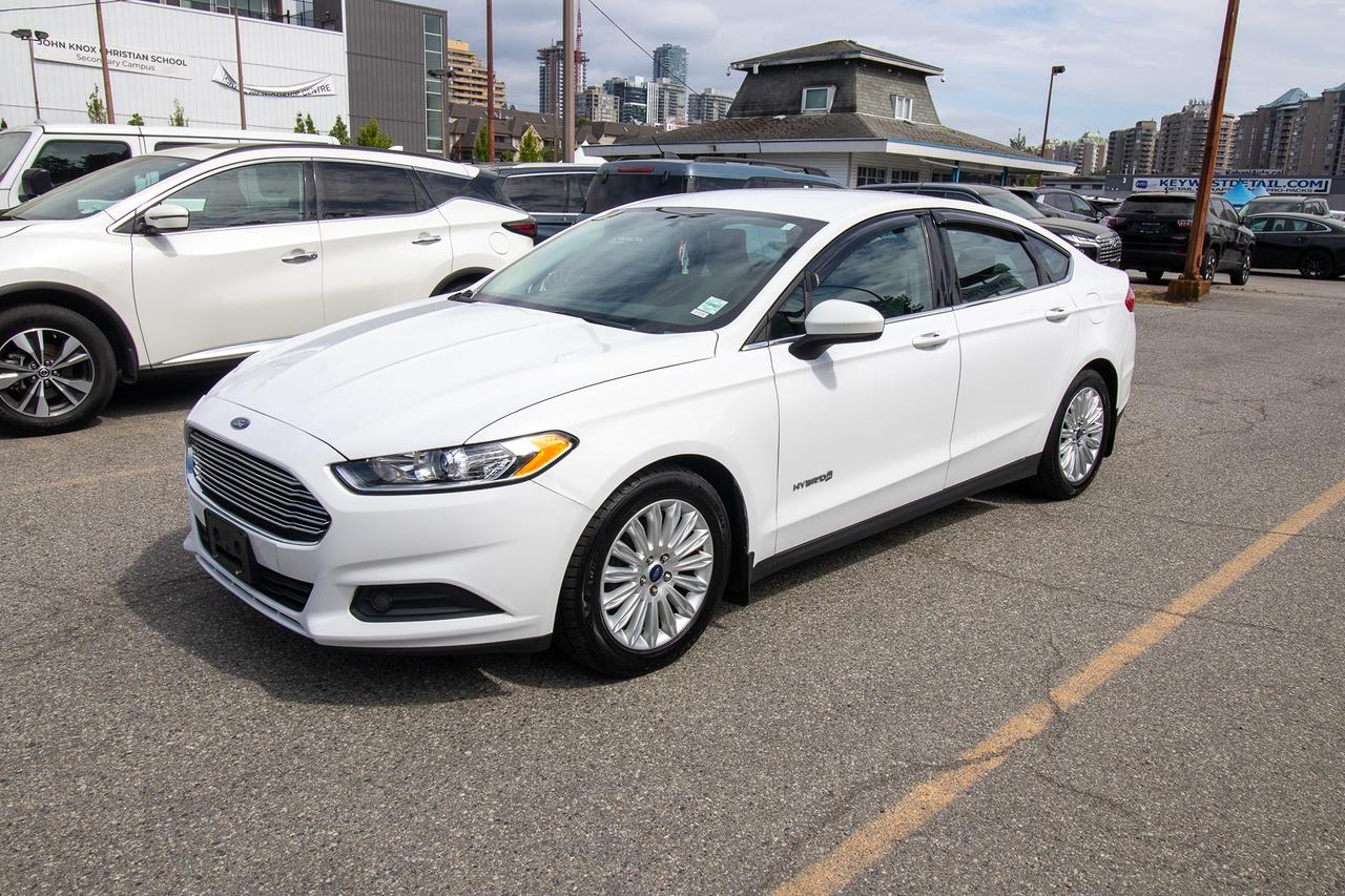 2015 Ford Fusion S Hybrid Photo1