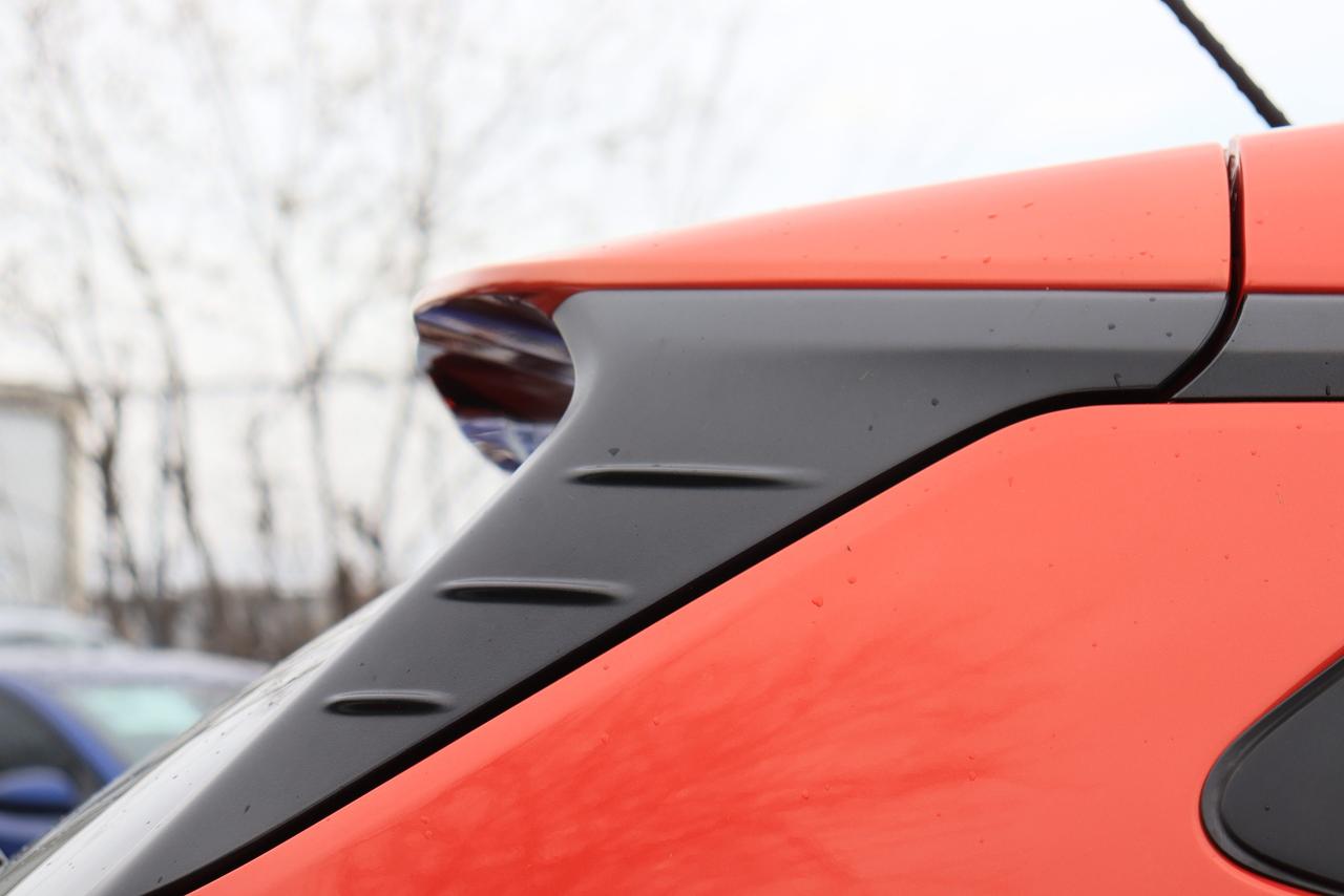 2018 Hyundai KONA Luxury | AWD | Leather | Roof | CarPlay | BSM | LA Photo56