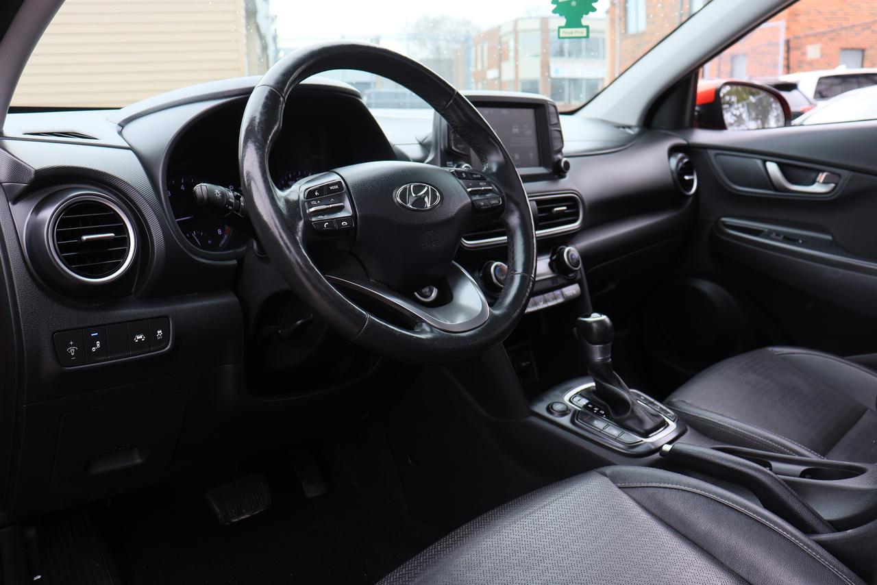 2018 Hyundai KONA Luxury | AWD | Leather | Roof | CarPlay | BSM | LA Photo