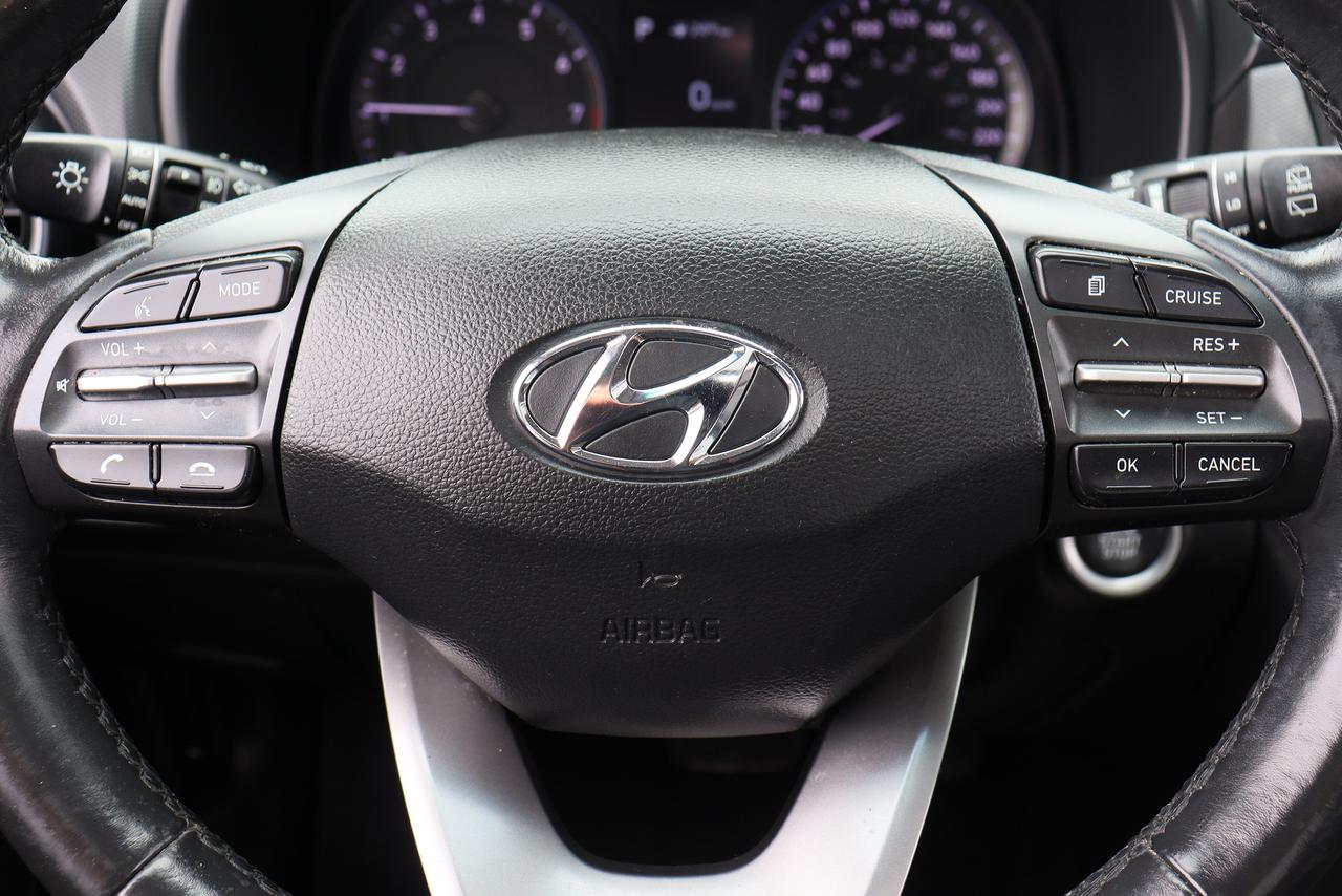 2018 Hyundai KONA Luxury | AWD | Leather | Roof | CarPlay | BSM | LA Photo