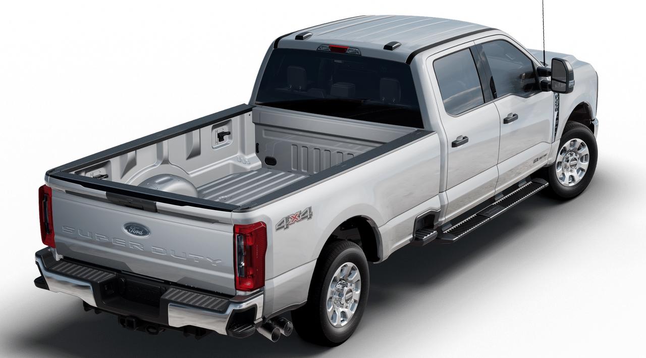 2023 Ford F-250 XLT 4WD Crew Cab 8' Box Photo2