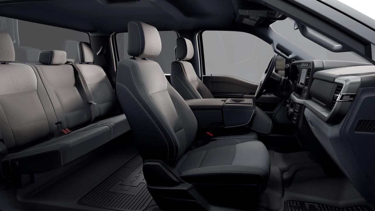 2023 Ford F-250 XLT 4WD Crew Cab 8' Box Photo