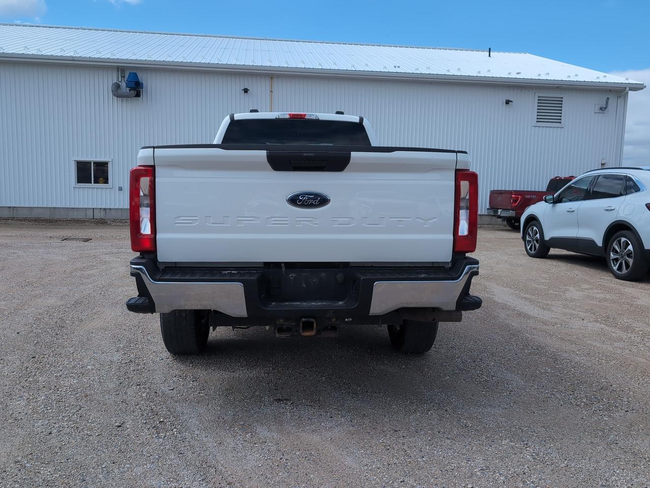 2023 Ford F-250 XLT 4WD Crew Cab 8' Box Photo4