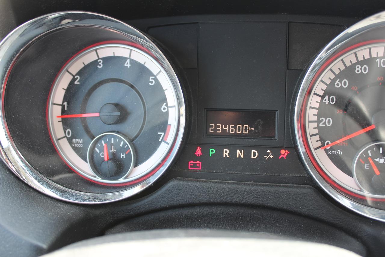 2014 Dodge Grand Caravan SE Photo