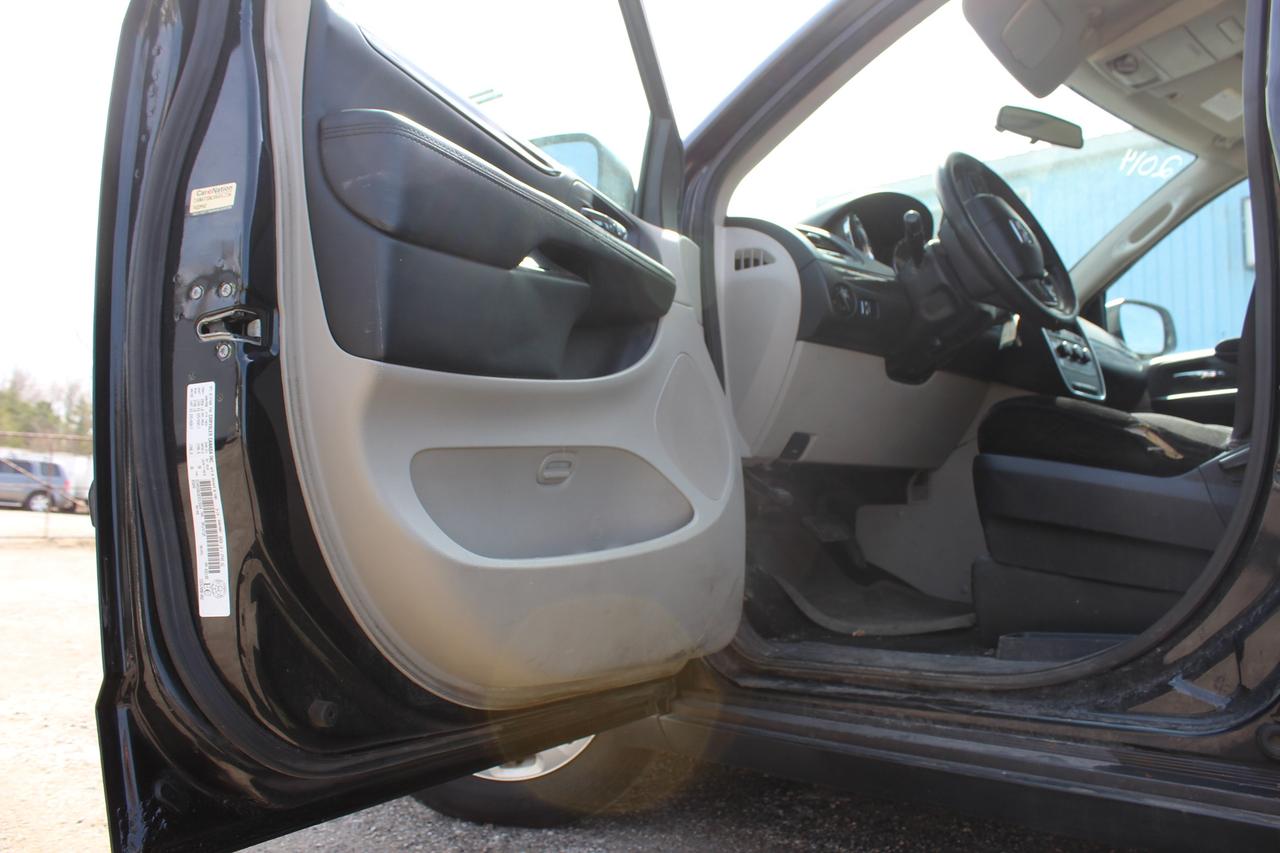 2014 Dodge Grand Caravan SE Photo