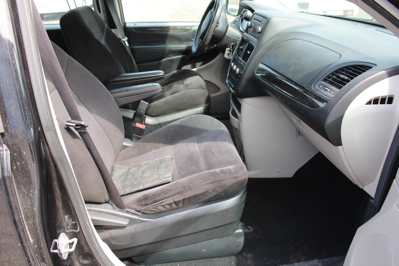2014 Dodge Grand Caravan SE Photo