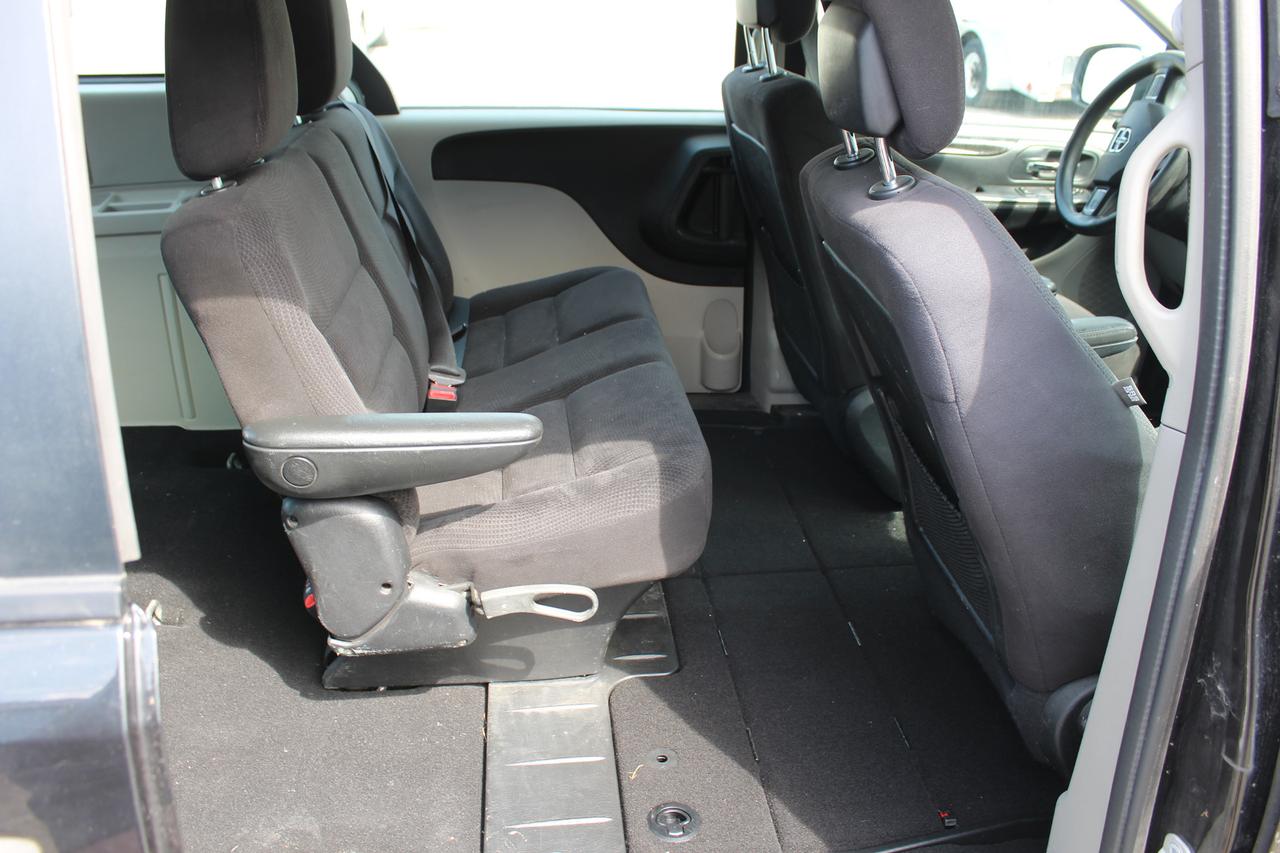 2014 Dodge Grand Caravan SE Photo