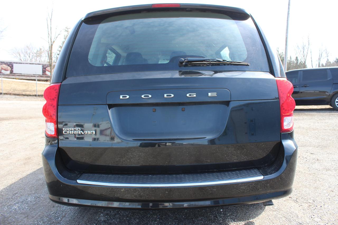 2014 Dodge Grand Caravan SE Photo