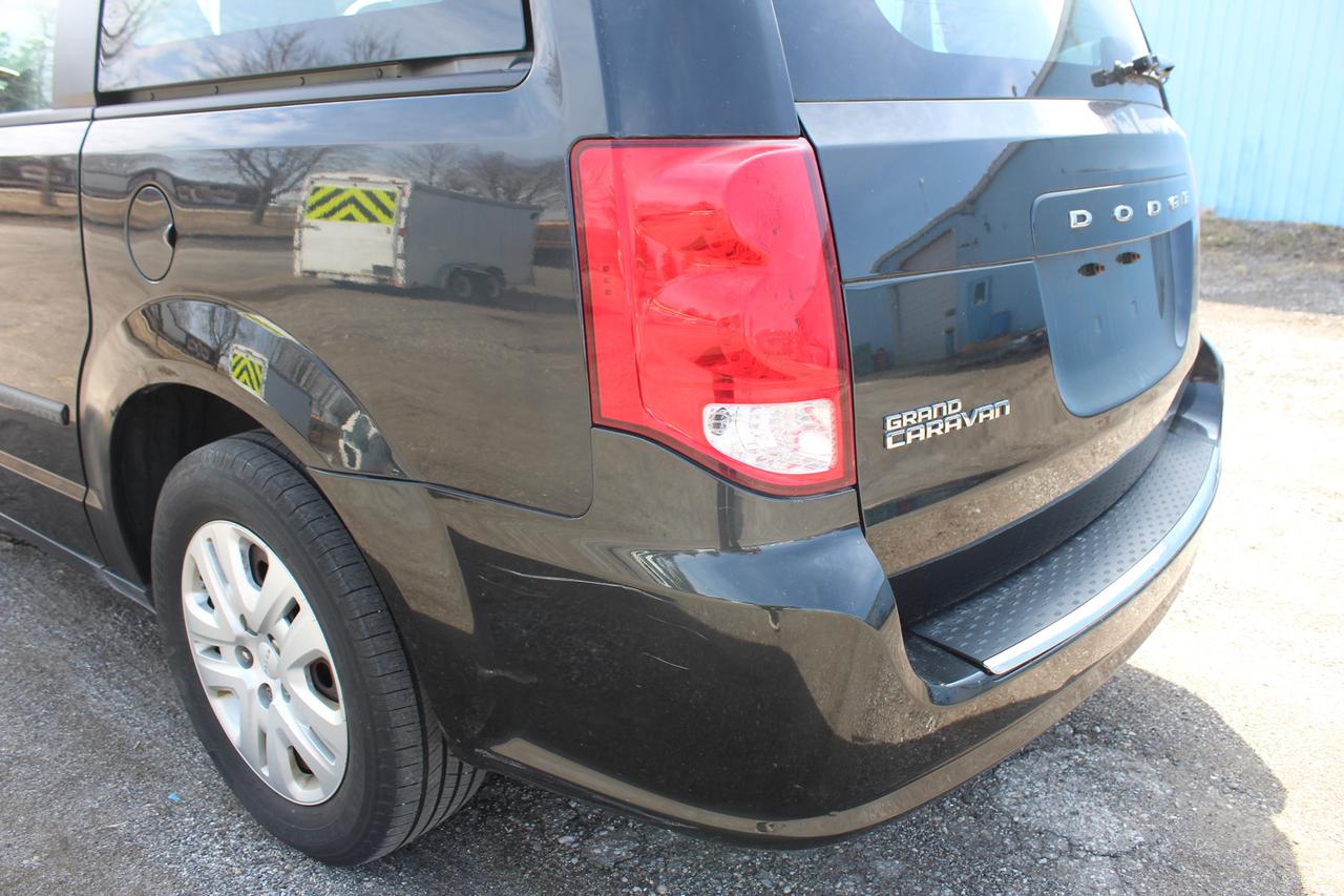 2014 Dodge Grand Caravan SE Photo